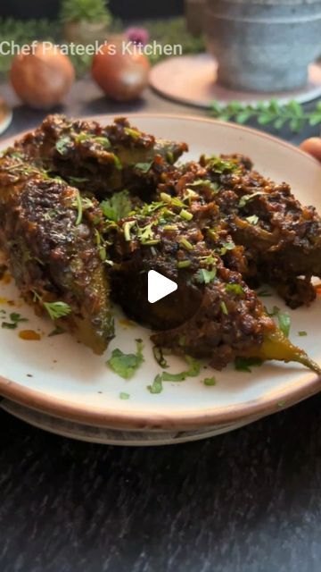 Prateek Singh on Instagram: "Bharwa karela ❣️🤤❣️
.
.
#karela #karelarecipe #karelasabji #karelasabzi #karelafry #dinner #lunch #dinnerrecipes #lunchrecipe #chefprateekskitchen #chefprateek" August 17, Lunch Recipes, Vegetarian Recipes, Dinner Recipes, Chef, On Instagram, Instagram