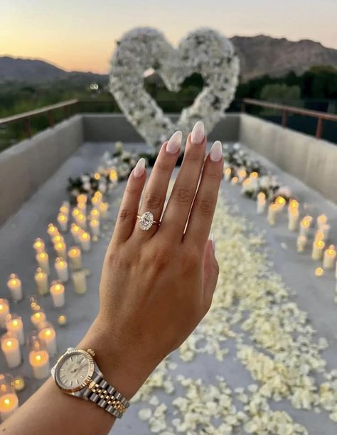 Engagement Ring Vision Board, Engaged Vision Board, Manifest Engagement, 2024 Vision Board Aesthetic Engaged, Engagement Ring Selfie Ideas, Engagement Reveal, Visualization Board, Classy Engagement Ring, Dream Wedding Ring