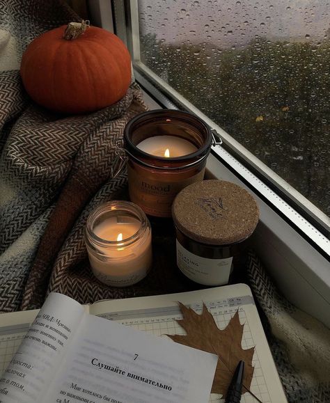 Back To University, Ber Months, Fall Mood Board, Wallpaper Halloween, Dark Autumn, Romanticizing Life, Candle Aesthetic, Pumpkin Spice Season, Fall Feels