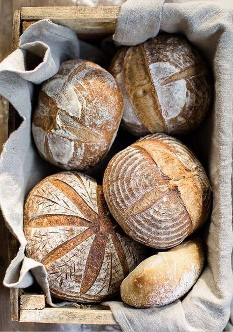 Fresh Bread Aesthetic, Bread Product Photography, Bread Baking Aesthetic, Baking Bread Aesthetic, Sourdough Bread Aesthetic, Sourdough Aesthetic, Bread Lame, Bread Shop, Proofing Baskets