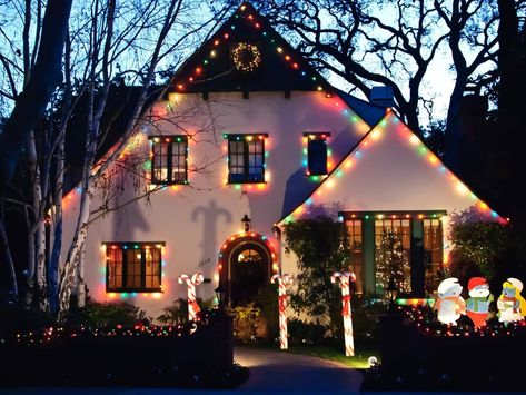 Christmas Lights : The Glowing Magic Of The Festival  The christmas festival is not so far and therefore people getting busy in planning for the house decoration. Here are some beautiful christmas house lights ideas for you to make the look of your house amazing!   #Architectureideas #BestChristmasLights2018 #ChristmasHouseLights Icecicle Lights Christmas House, Multi Color Christmas Lights Exterior, Rainbow Outdoor Christmas Lights, White And Color Christmas Lights Outside, Colored C9 Christmas Lights On House, Outdoor Colored Christmas Lights Ideas, C7 Christmas Lights On House, Rainbow Christmas Lights Outdoor, Large Bulb Christmas Lights Outdoor