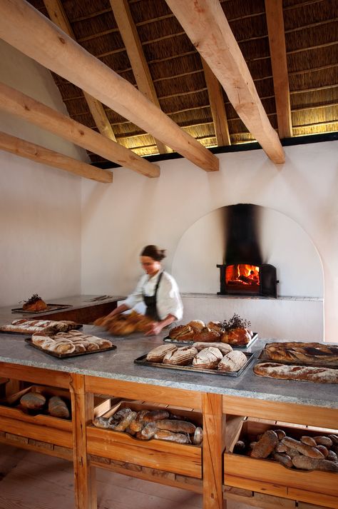 Refreshment Station, Glass Conservatory, Bakery Shop Design, Bakery Interior, Bread Shop, Bakery Display, Food Stations, Pub Food, Bakery Design