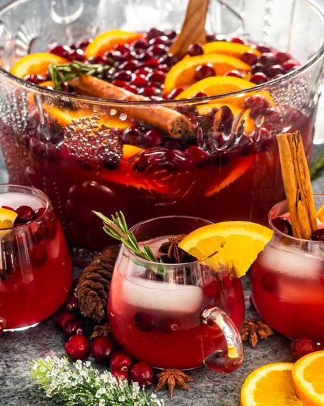 Christmas Sangria Punch Bowl, Christmas Punch Recipes Prosecco, Holiday Punch Bowl Cocktails, Holiday Bourbon Punch, Spiced Christmas Punch, Christmas Drinks Pitcher, Christmas Ornament Drinks For Adults, Virgin Christmas Punch, Christmas Wine Punch