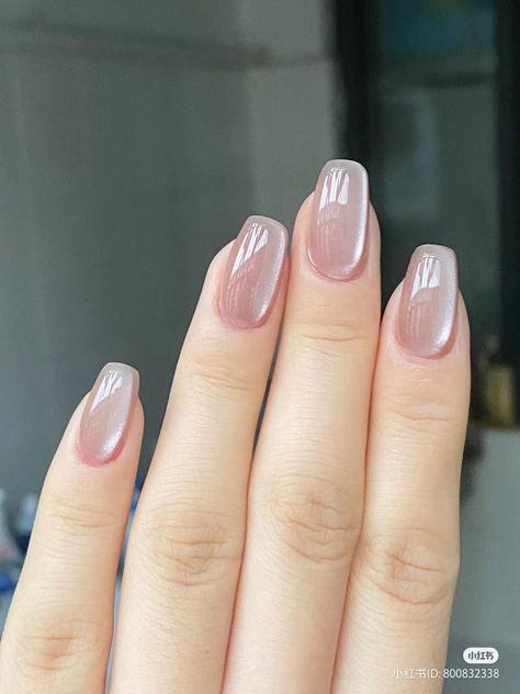 Nails Images, Dark Spring, Engagement Nails, Unghie Sfumate, Nails Dark, Minimal Nails Art, Hello Nails, Subtle Nails, Simple Gel Nails