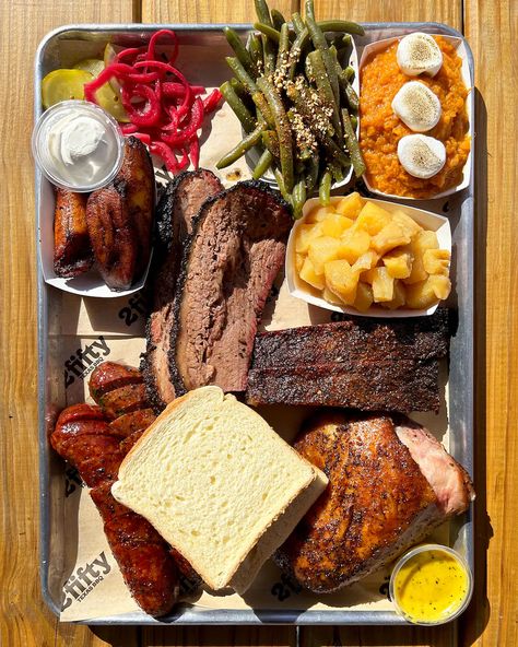 My Favorite Texas-Style Barbecue Trays of 2023 – Texas Monthly Bbq Tray, Pork Belly Burnt Ends, Texas Barbecue, Texas Farm, Texas Monthly, Texas Bbq, Smoked Beef, Smoked Brisket, Texas Style