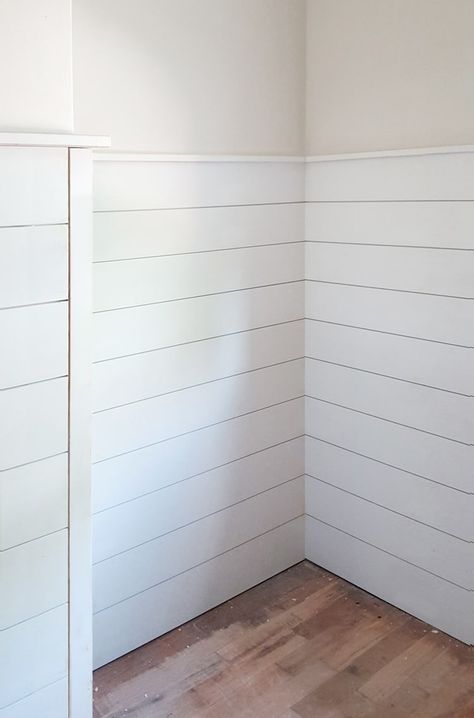 Shiplap Wainscoting, Shiplap Room, Beadboard Bathroom, Shiplap Wall Diy, Shiplap Bathroom, Walk In Shower Designs, Shiplap Accent Wall, Dining Room Cozy, Diy Shiplap