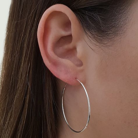 Medium 20-40mm Slim Sterling Silver Hoop Earrings - Studio Jewellery US Silver Hoop Earrings Medium, Hoop Earrings Aesthetic, Medium Hoop Earrings, White Gold Hoops, Earrings Aesthetic, Hammered Hoop Earrings, Hoops Earrings, Sterling Silver Hoop Earrings, Diamond Hoop Earrings