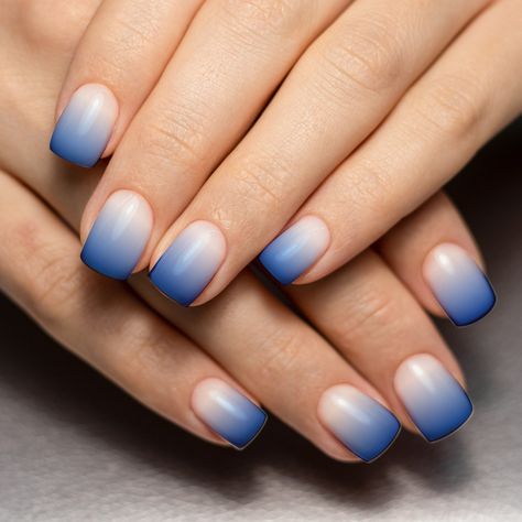 Summer Acrylic Nails French, Ombre Blue Nail Designs, Blue Nail Designs For Wedding, Blue And White Dip Nails, Ombre Nails White And Blue, Blue Ombre Nail Designs, Blue White Ombre Nails, Nails Ombre Blue, Blue White Ombré Nails