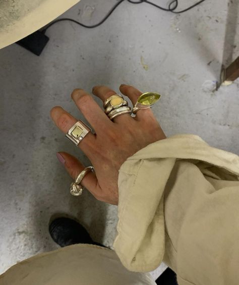 Gala Colivet Dennison’s Instagram post Chic Rings, Detailed Jewelry, Ring Stack, Dope Jewelry, Chunky Jewelry, Jewelry Style, Funky Jewelry, Jewelry Lookbook, Put A Ring On It