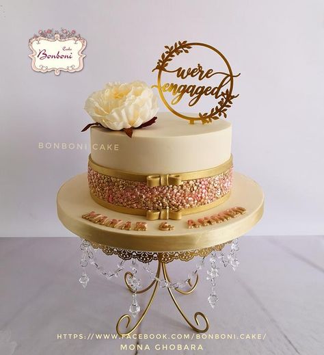 engagement cake by Bonboni Cake - https://cakesdecor.com/cakes/346825-engagement-cake Engagement Cakes Ideas Creative, Engage Cake Ideas, Single Tier Bridal Shower Cake, Cake Designs For Engagement Ceremony, Engagement Cake One Tier, Engagement Cake Designs Simple 1 Tier, Roka Ceremony Cake Design, Engament Cake Simple, Engagement Cake Designs Unique 2 Tier