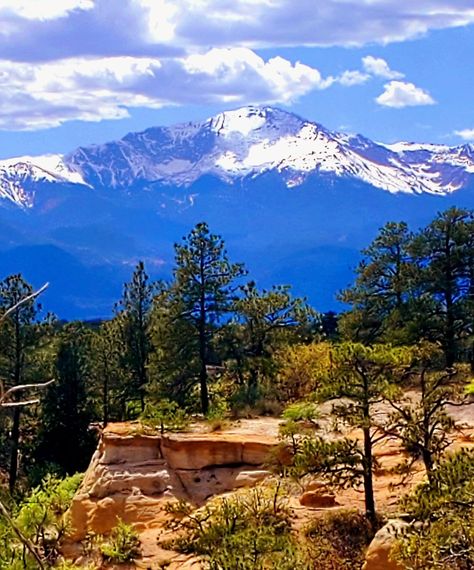 Pikes Peak view from Palmer Park: Colorado Springs  📷: Tom Andenno Palmer Park Colorado Springs, Pikes Peak Colorado, Art Mountains, Colorado Photography, Us Road Trip, Colorado Homes, Pikes Peak, Weekend Getaway, Oh The Places Youll Go