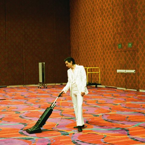 Arctic Monkeys - "Anyways" Arctic Monkeys Album Cover, Tranquility Base Hotel And Casino, Tranquility Base, The Last Man On Earth, Kaptan Jack Sparrow, Arctic Monkey, The Arctic Monkeys, Alex Turner Arctic Monkeys, Arctic Monkeys Alex Turner