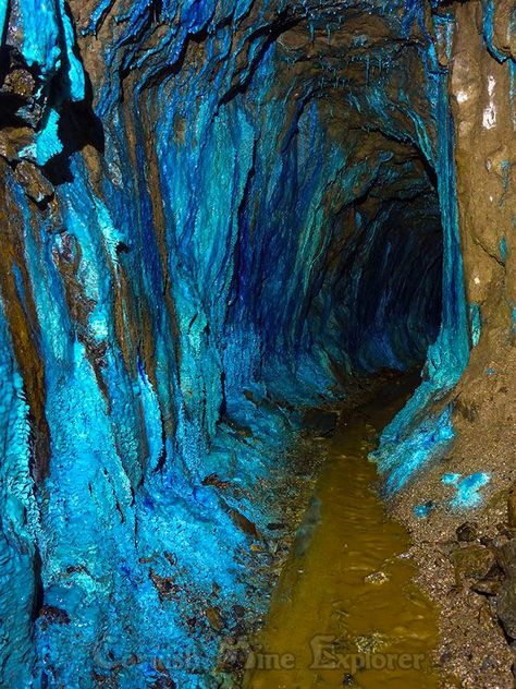 OLD COPPER MINE Crystal Cave, Forest Cat, Cool Rocks, Beautiful Rocks, Minerals And Gemstones, Blue Colour, Fantasy Landscape, Nature Scenes, Rocks And Minerals