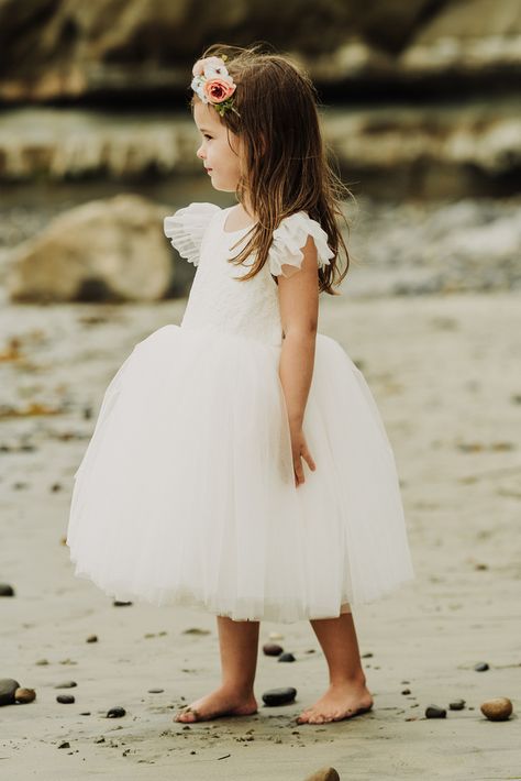 Wedding Dresses - Fattiepie Dresses | Wedding Chicks Beach Wedding Flower Girl, Flower Girl Outfit, Bearer Outfit, Wedding Planning Tools, Free Wedding Printables, Ring Bearers, Wedding Flower Girl, Wedding Chicks, Tropical Flower