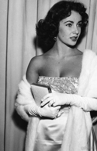 Elizabeth Taylor | from my tumblr blog | TOSHIO Y | Flickr Liz Taylor, Debbie Reynolds, Violet Eyes, Jean Harlow, Old Hollywood Glam, Old Hollywood Stars, British American, Marlene Dietrich, Rita Hayworth