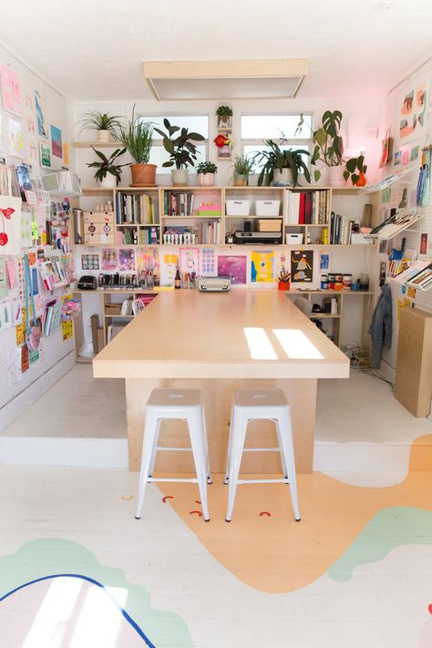 Art Studio Room Desks, Art Studio Space Workspaces Room Ideas, Colorful Craft Room Office, Wall Color For Craft Room, Art Studio Sign Ideas, Design Studio Inspiration, Art Studio Aesthetic Modern, Art Studio Workspaces, Art Studios At Home Small Spaces