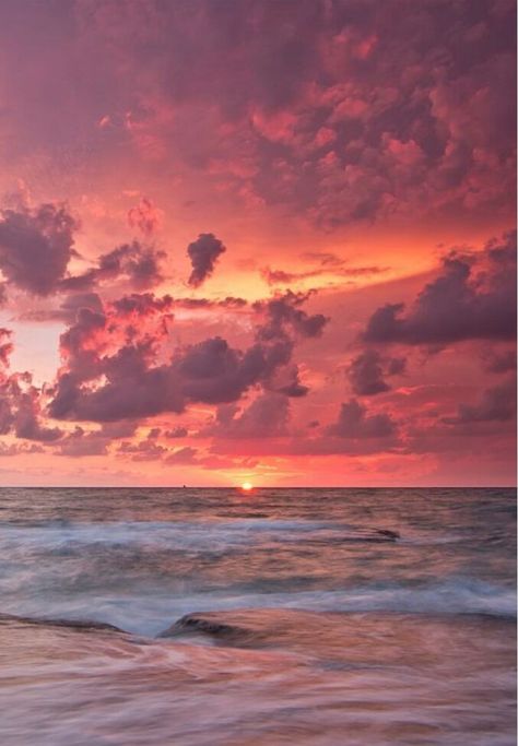 Pink sunset Amazing Sunrise, Rauch Fotografie, Ocean Sunrise, Sunrise Beach, Pink Sunset, Pretty Sky, Sunset Pictures, Sunset Sky, Pink Sky