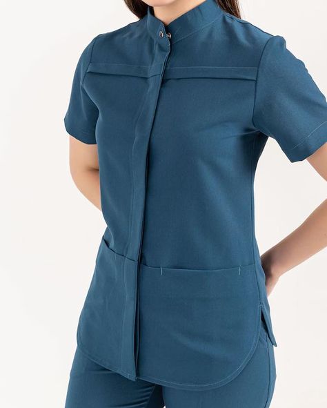 Custom Nurse Uniforms Spandex Hospital Uniforms Medical Scrubs Fashion Scrubs Uniforms Sets #scrubs #scrub #scrubstyle #uniformscrubs #uniform #hospital #hospitaluniforms Surgeon Uniform, Scrub Suit Design, Scrubs Uniform Cute, Nurse Fashion Scrubs, Hospital Uniforms, Scrubs Fashion, Hospital Scrubs, Medical Scrubs Fashion, Scrub Uniform