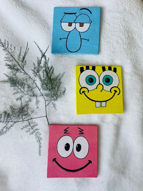 Cute Square Painting Ideas, 4 Canvas Painting Ideas Easy, Mini Canvas Cartoon Paintings, Mini Canvas Acrylic Paintings Easy, Mini Square Canvas Art, Mini Canvases Ideas, Easy Painting Ideas On Canvas Green, Mini Canvas Designs, Panting Photo Ideas