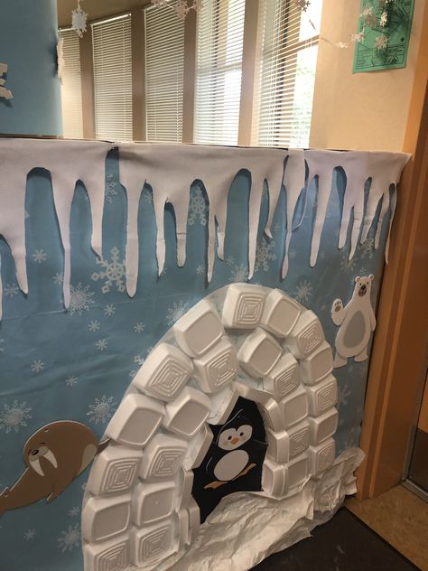 Arctic Decorations, Christmas Contests, Christmas Door Decorating Contest, Christmas Classroom Door, Winter Activities Preschool, Penguin Decor, Winter Wonderland Decorations, Winter Classroom, Winter Door