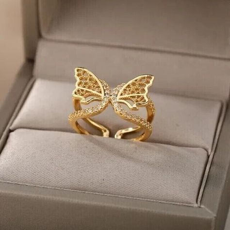 Cocktail Party Jewelry, Butterfly Engagement Ring, Rings Vintage Boho, Butterfly Rings, Couple Ring Design, Gold Finger Rings, Crystal Butterfly, Gold Rings Fashion, Gold Ring Designs