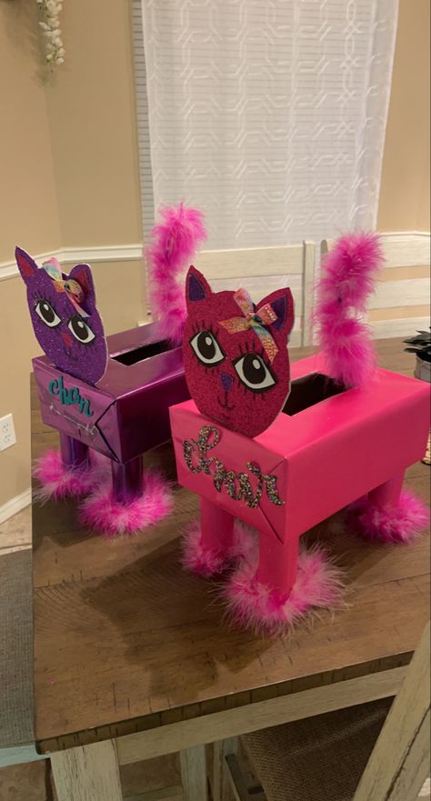 Cat Valentine's Box Ideas, Easy Cute Valentine Boxes Kids, Cat Valentines Boxes For Girls Diy, Garfield Valentines Boxes, Sheep Valentine Box Ideas, Cat Valentines Day Boxes, Cat Valentine Box Ideas For Kids, Vday Box Ideas Kids, Valentine’s Day Box Ideas For School Easy