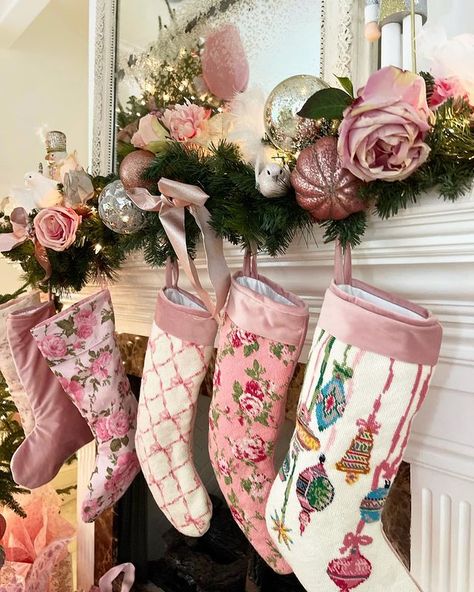 LoveShackFancy 🎀 (@loveshackfancy) • Instagram photos and videos Vintage Pink Christmas, Pink Xmas, Pink Christmas Decorations, Christmas Mantel Decorations, Christmas Feeling, Christmas Inspo, Victorian Christmas, Wonderful Time Of The Year, Merry Little Christmas