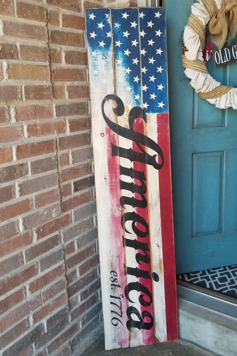 Painting Signs Ideas, Welcome Sign Front Door Rectangle, Flag Porch Leaner, 4th Of July Welcome Porch Signs, Fourth Of July Signs Front Porches, 4th Of July Wood Crafts Diy Projects, Patriotic Porch Leaners, Americana Outdoor Decor, Americana Wood Crafts