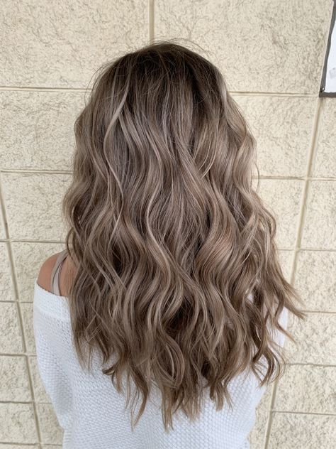 Ashy Brown Hair, Rambut Brunette, Ash Hair, Ash Brown Hair, Ash Hair Color, Brown Hair Inspo, Brunette Hair With Highlights, Brown Hair Balayage, Blonde Hair Inspiration