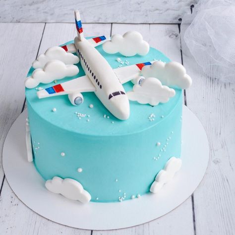 The second birthday of the smallest member of your family has already arrived. Now you can meet this age, which passes from infancy to childhood, with... Pilot Retirement Cake, Airport Theme Cake, Aeroplane Birthday Cake, Plane Theme Cake, Aeroplane Cake Design, Aeroplane Theme Cake, Airplane Cakes For Boys, Airplane Cake Ideas, Airplane Theme Cake