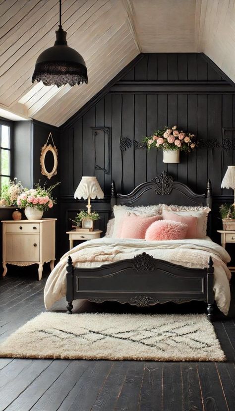 Bedroom Decor Ideas With Black Furniture, Black Farmhouse Bedroom Ideas, Main Bedroom Feature Wall Ideas, Vintage Cozy Home, Black Farmhouse Bedroom, Monochromatic Bedrooms, Cozy Black Bedroom, Timber Bedroom, Mantel Headboard