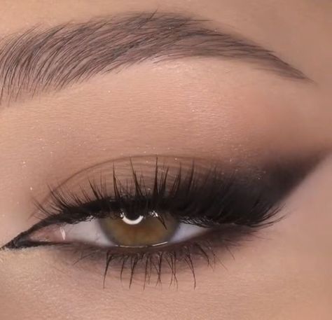 Dark Elegant Eye Makeup, Silver And Brown Eye Makeup, Dark Angel Costume Makeup, Dark Angel Halloween Makeup, Dark Angel Makeup, Pinterest Wardrobe, Evening Eye Makeup, Eye Makeup Images, Dark Eye Makeup