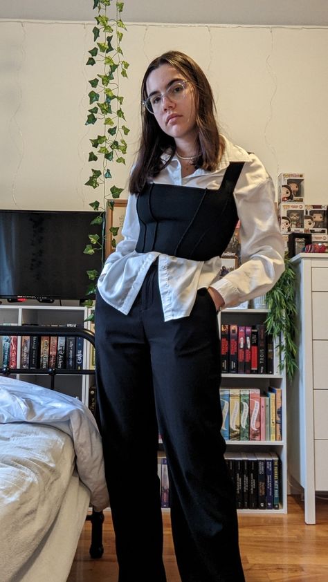 Black Corset On White Shirt, Corset Top Over Button Up, White Button Up With Corset Outfit, Dress Shirt And Corset Outfit, Black Top Layered Outfit, Corset Formal Outfit With Pants, Corset With Undershirt Outfit, Black And White Day Outfit, Outfits White Button Up