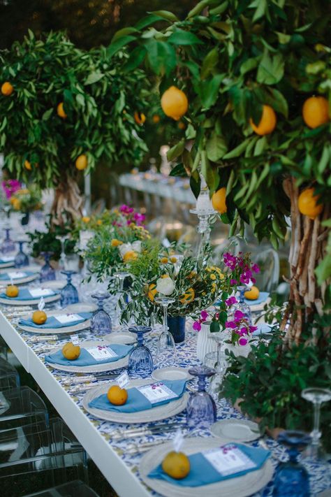 Mediterranean Party Decorations, Sicilian Wedding Theme, Mediterranean Tablescape, Greek Lunch, Mediterranean Party, Mediterranean Table, Sicilian Wedding, Engagement Party Themes, Athens Riviera