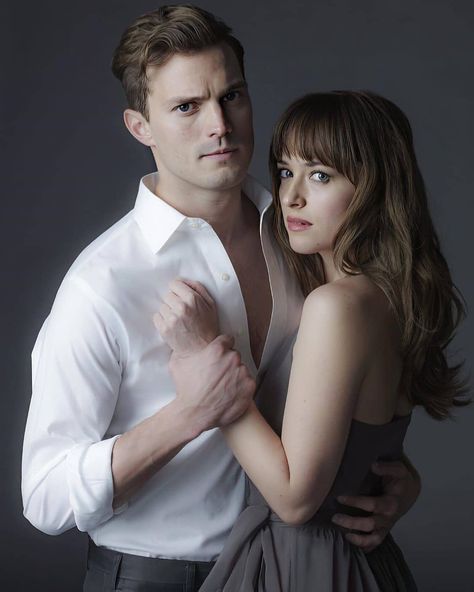 Fifty Shades of Grey on Instagram: “🆕🆕🆕Reposted from @fifty_shades_passion_backup #𝑵𝒆𝒘: Unseen portrait of Jamie and Dakota photographed for Entertainment Weekly promoting…” Fifty Shades Movie, The Artist Movie, Classy Outfits Men, Anastasia Steele, Fifty Shades Darker, 50 Shades Of Grey, Entertainment Weekly, Christian Grey, Fifty Shades Of Grey