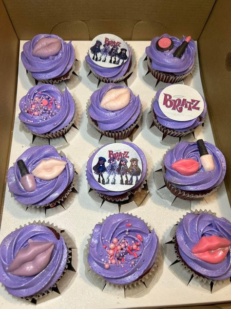 Bratz Party Theme Adults, Bratz Birthday Decorations, Bratz Party Treats, Bratz Birthday Party Ideas Cakes, Bratz 21st Birthday Party, Bratz Cupcakes, Bratz Themed Birthday Party Decorations, Bratz Baby Shower Ideas, Brats Birthday Theme