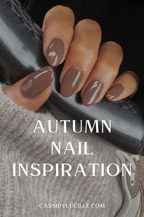 Looking for the perfect autumn nail inspiration to go along with your fall wardrobe? Check out these top fall nail styles for 2024, complete with all the trends from bold nail art to minimalist designs. Whether you like complex patterns or simple elegance, these are the best fall nails to complete your look. Get inspired and bring your autumn nail designs to perfection! Simple Fall Nails, Autumn Nail, Fall Nail Trends, Fall Nail Art, Summer Nails Colors, Fall Nail Colors, Neutral Nails, Yellow Nails, Autumn Nails