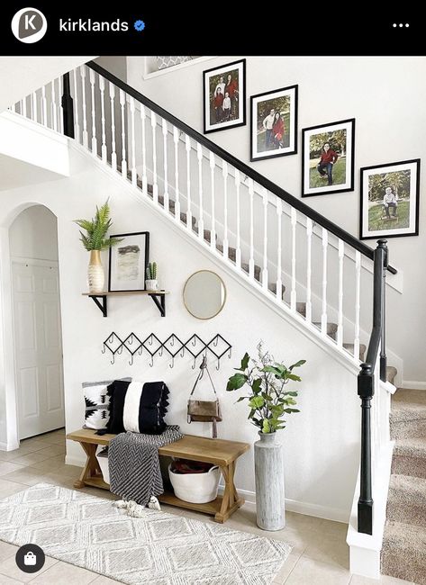 Make your own drop zone Stairs Wall Decor, Ideas Recibidor, Stair Wall Decor, Entryway Stairs, Staircase Wall Decor, Kirkland Home Decor, Stairway Decorating, Houston Houses, Stair Wall