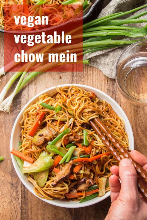 Veggie Chow Mein, Vegan Chow Mein, Lunch Entrees, Vegetarian Asian, Vegetable Chow Mein, Fried Veggies, Vegan Japanese, Vegan Chinese, Crispy Noodles