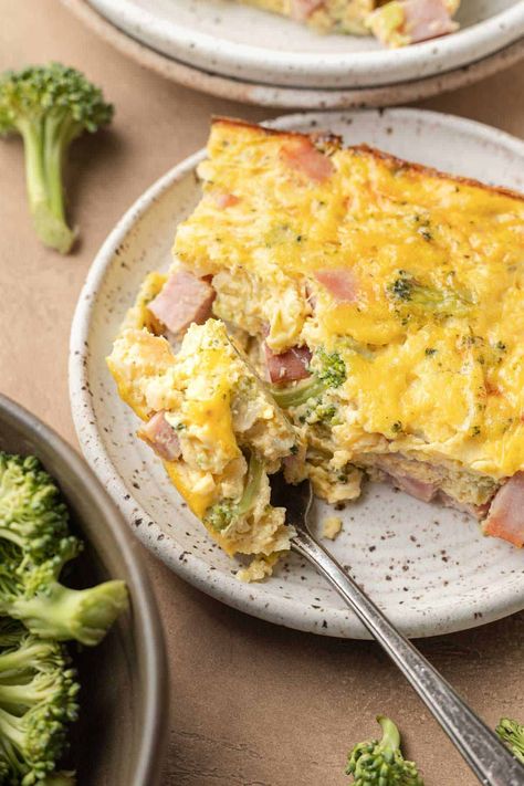 Broccoli Cheddar Ham Egg Casserole - Erin Lives Whole Ham And Broccoli Egg Bake, Broccoli Ham Cheese Egg Casserole, Broccoli And Ham Casserole, Ham Egg Casserole, Broccoli Egg Bake, Ham Egg Bake, Brocoli And Cheese, Ham And Egg Casserole, Erin Lives Whole