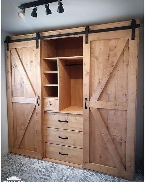 Rustic Closet, Rustic Bed Frame, Western Bedroom Decor, Wooden Closet, Diy Tiny House, Hunting Room, Closet Design Layout, Bedroom Door Design, Diy Wardrobe