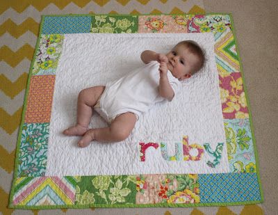 This is one of the quilts I am going to make my baby. I think it is so cute!!! Thank goodness for having friends who know how to make quilts :). Quilt Easy, Personalized Baby Quilt, Quilt Tips, Baby Quilt Patterns, Childrens Quilts, Cute Quilts, Quilt Baby, Baby Projects, Twin Quilt