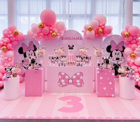 Mickey And Minnie Decorations, Outside Minnie Mouse Birthday Party, Minnie Mouse Theme Party Decoration, Mini Mouse Decoracion, Minnie Mouse Birthday Party Ideas 1st Decoration Backdrops, Minnie Mouse Theme Party 1st Birthdays, Mini Mouse Party Decor, Mini Mouse Theme Birthday Party, Minnie Themed Birthday Party