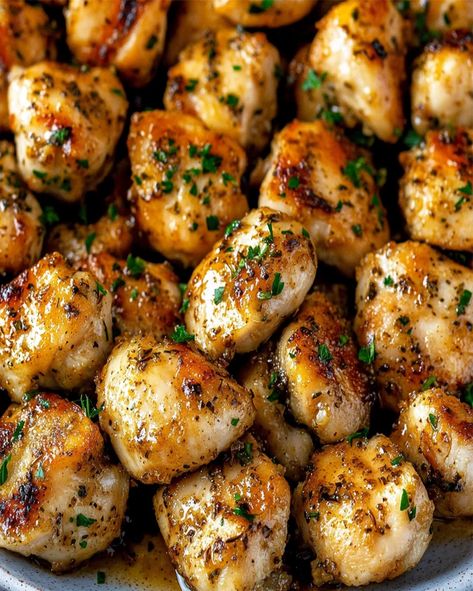 Sautéed Garlic Butter Chicken Bites with Fresh Herbs - optimal recipes Easy Recipes Dinner For Beginners, Thanksgiving Food Main Dish, Buttery Garlic Chicken, Chicken Tenderloin Dinner Recipes, Quick Easy Chicken, Garlic Lovers Recipes, Garlic Butter Baked Chicken, Baked Garlic Butter Chicken, Lemon And Garlic Chicken Bites