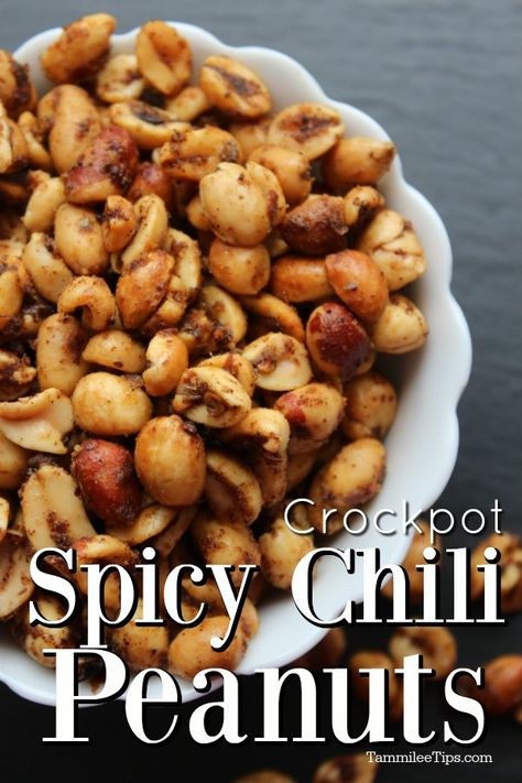 How to make Crockpot Spicy Chili Peanuts! This easy slow cooker nut recipe makes a great easy snack for the week. Crockpot Nuts Recipes, Spicy Crock Pot Chili, Spicy Peanuts Recipe, Spicy Crockpot Chili, Spiced Nuts Recipe, Crock Pot Chili, Cashew Recipes, Spicy Almonds, Spicy Nuts