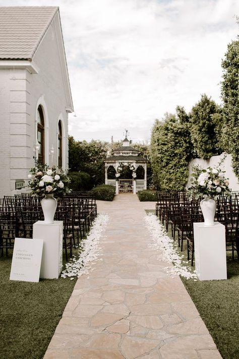 Wedding Aisle Decorations Outdoor Minimal, Ceremony Altar Decor Outdoor, Modern Wedding Isles Decoration, Isle Flower Arrangements, Ceremony Aisle Flower Petals, Non Floral Aisle Decor, Flower Petal Ceremony Aisle, Flower Arrangement Wedding Ceremony, Wedding Isles Decoration Classy