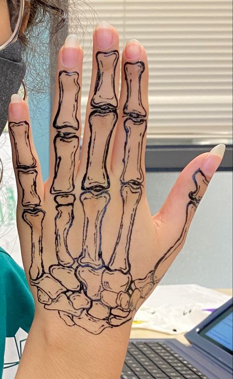 Skeleton Hand Sharpie, Hand Doodles Skeleton, How To Draw Skeleton On Hand, Drawing Hand Skeleton, Draw Bones On Hand, Skeleton Hand Paint, Hands Bones Drawing, Hand Drawing Bones, Doodling On Hand