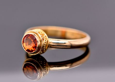 Elegant Orange Gemstone Rings, Oval Orange Sapphire Ring For Gift, Heirloom Orange Gemstone Ring, Elegant Orange Sapphire Round Ring, Orange Gemstone-accented Ring Jewelry, Orange Gem, September Birthstone Jewelry, Orange Sapphire, September Birthstone