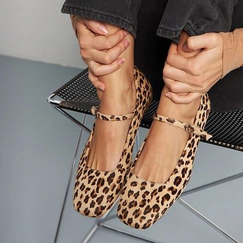 Fur Loafers, Fashion Walk, Women's Slip Ons, Leopard Print Shoes, Buckled Flats, Heels Online, Print Shoes, Block Heel Shoes, Suede Loafers