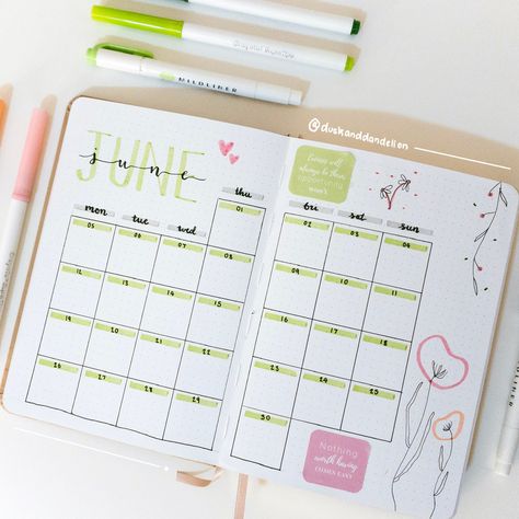 Floral Bullet Journal Calendar Spread Calendar Notes Ideas, Calender In Journal, Calendar Ideas Journal, Dotted Journal Calendar Ideas, June Bujo Calendar, Journaling Calendar Ideas, Calendar Spread Bullet Journal, Journal Calendar Ideas Layout, Bujo Calendar Ideas